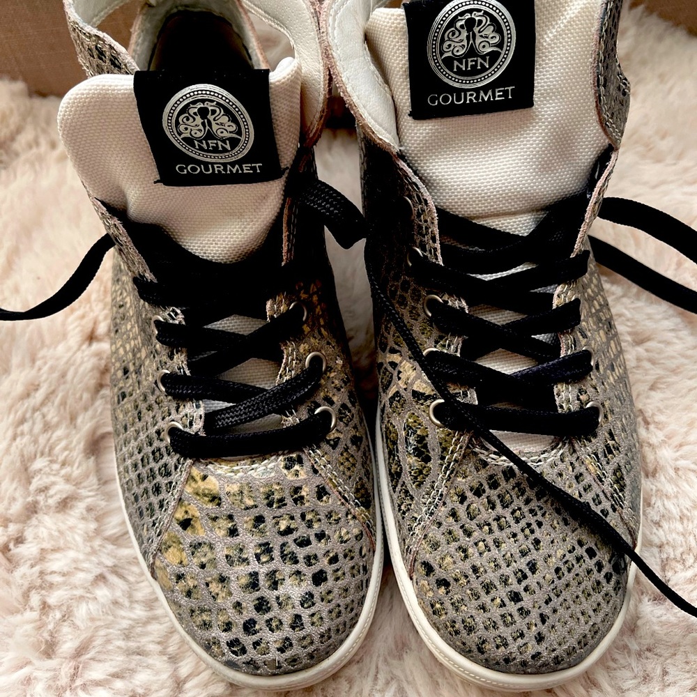 Like new NFN Snakeskin Sneaker Size 8.5